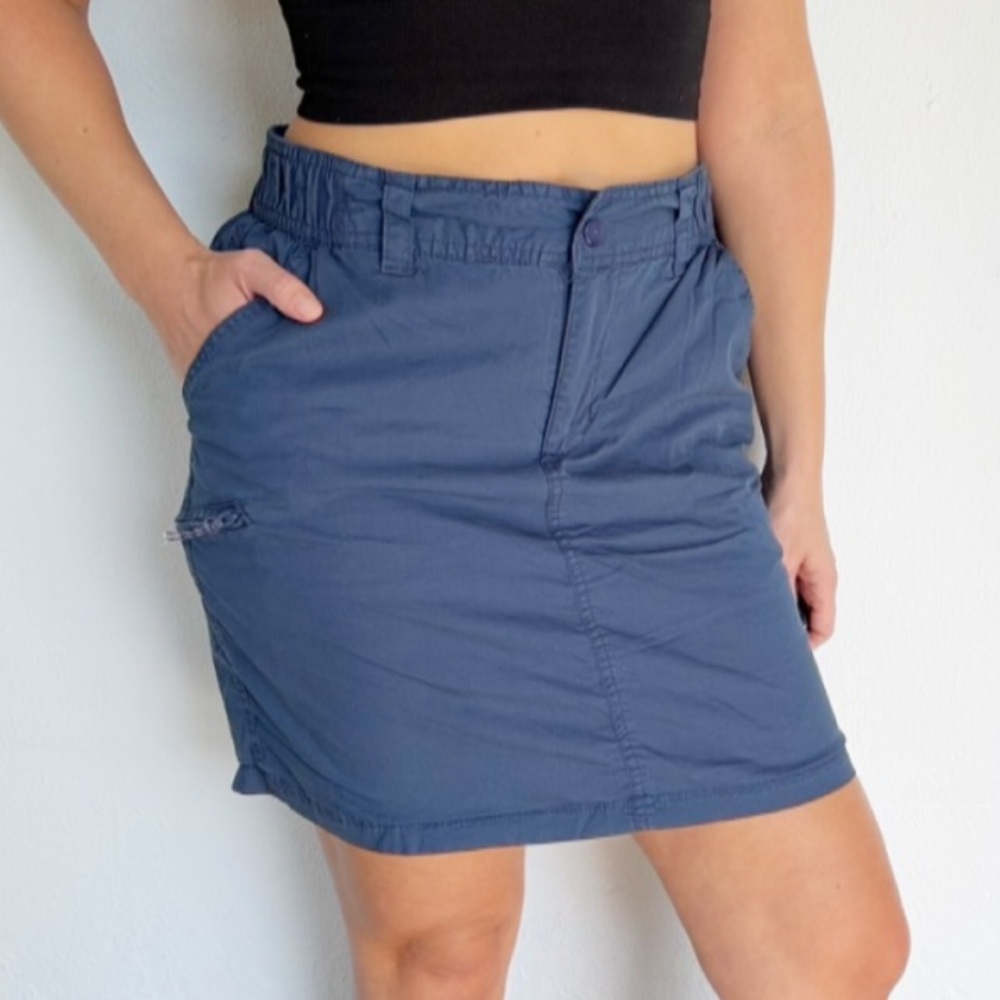AKINI dark blue cargo pocket athletic mini skirt size small